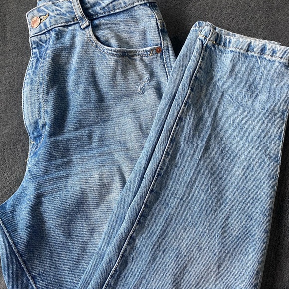 Zara light blue washed jeans - Picture 2 of 4